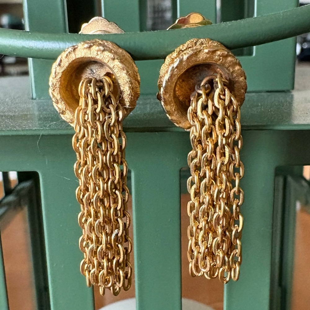 Vintage Waterfall Goldtone Chain Clip on Earrings